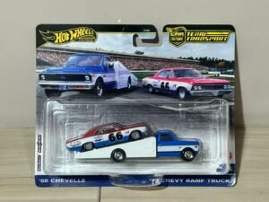 '72 Chevy Ramp Truck Y '66 Chevelle